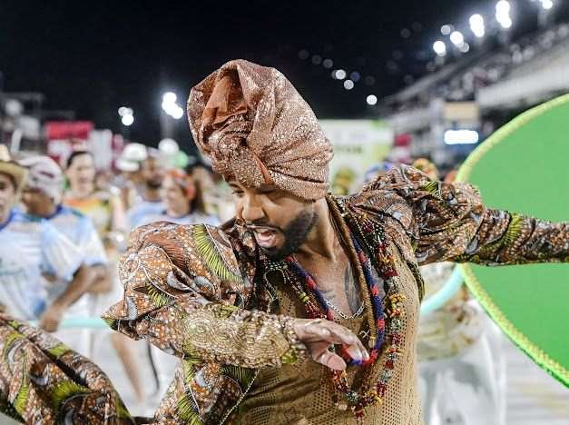 Daniel-Zarmano-Foto-Diego-Mendes-11 Daniel Zarmano cria roupa para ensaio técnico na Sapucaí