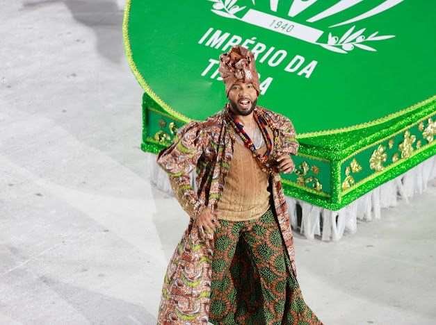 Daniel-Zarmano-Foto-Diego-Mendes-41 Daniel Zarmano cria roupa para ensaio técnico na Sapucaí