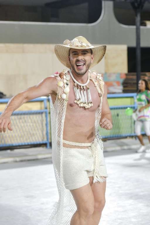 Renny-Delmondes-Foto-Diego-Mendes-11 Renny Delmondes é pescador em ensaio técnico na Sapucaí