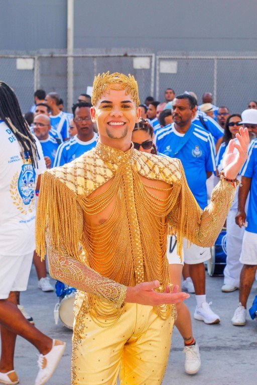 Bruno-Pinheiro-Foto-Gabriel-Belmiro-1 Bruno Pinheiro reina à frente dos ritmistas da Tradição na Cidade do Samba