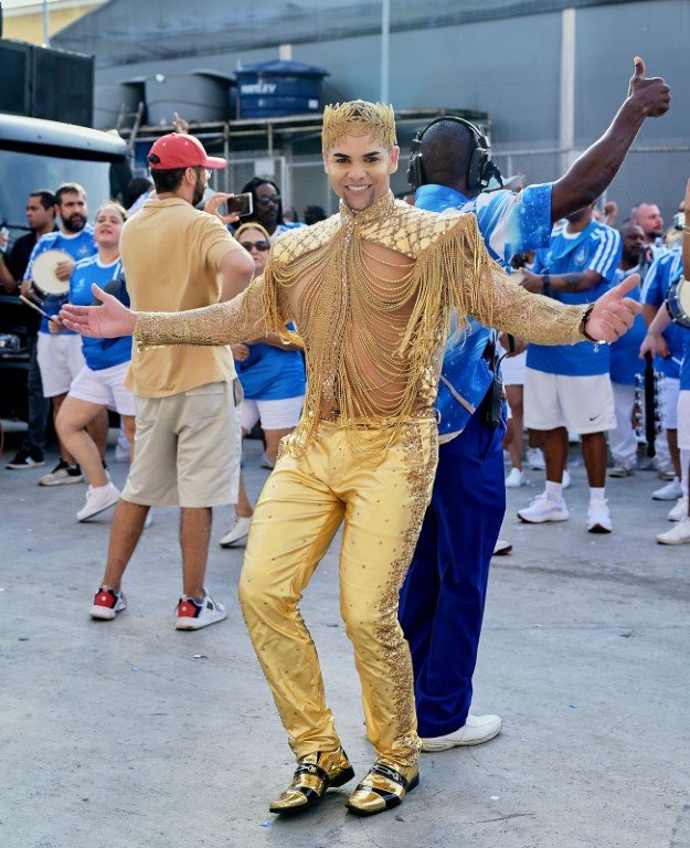 Bruno-Pinheiro-Foto-S1-Fotografia Bruno Pinheiro reina à frente dos ritmistas da Tradição na Cidade do Samba