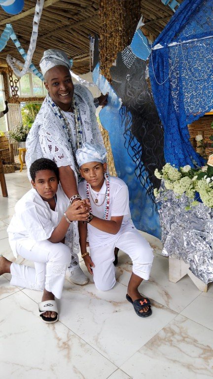 Imagem-do-WhatsApp-de-2024-12-28-as-23.18.45_d3aab36d O Barco de Yemanjá: sambistas e celebridades na Urca nesta segunda-feira