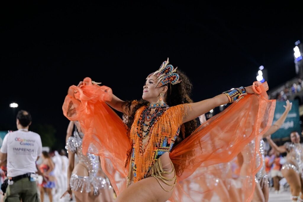 Ale-Jansen-Foto-S1-Fotografia-Divulgacao-Gardel-Assessoria-17-1024x683 Ale Jansen estreia como Madrinha da Em Cima da Hora na Marquês de Sapucaí