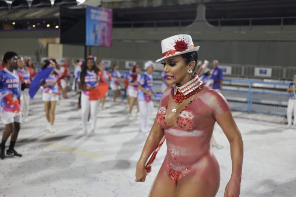 Amanda-Fernandes-Foto-Reis-e-Rainha-Divulgacao-Gardel-Assessoria-1-1024x683 Amanda Fernandes encarna Maria Navalha para ensaio técnico da União da Ilha