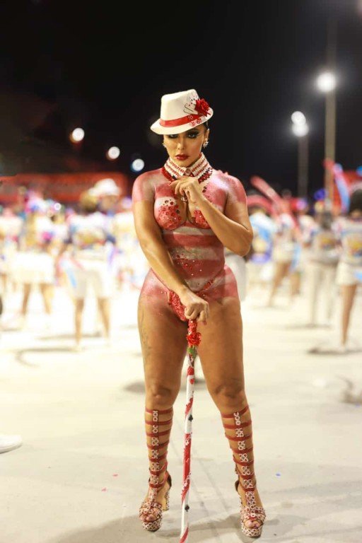 Amanda-Fernandes-Foto-Reis-e-Rainha-Divulgacao-Gardel-Assessoria-9 Amanda Fernandes encarna Maria Navalha para ensaio técnico da União da Ilha