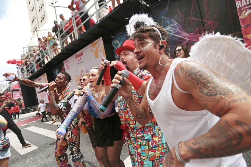 Bloco-Carrossel-de-Emocoes-Foto-Gabriel-Monteiro-Riotur-1024x683 Carnaval de Rua 2025: megablocos inauguram a folia oficial na cidade neste sábado, dia 1/02