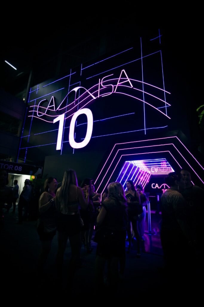 Camarote-Camisa-10-7-683x1024 Camarote Camisa 10 oferece a melhor localização da Sapucaí e serviços premium