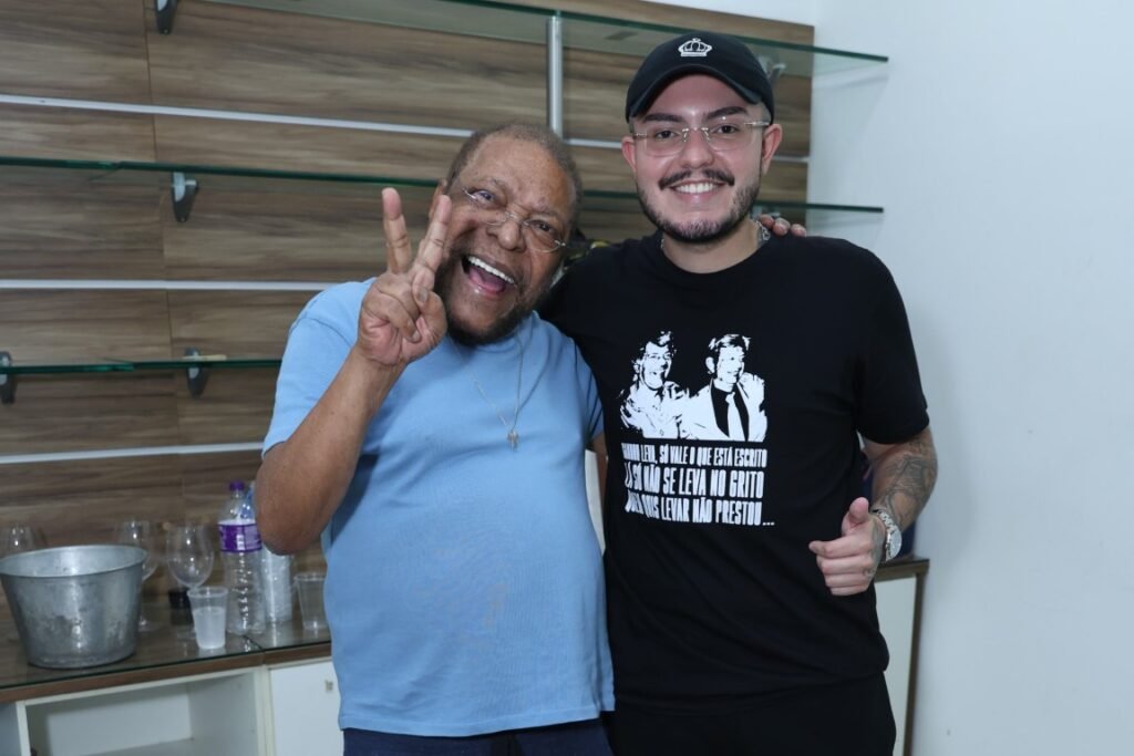 DIVULGACAO-1024x683 Vila Isabel recebe mais de 4 mil pessoas em feijoada com show de Martinho da Vila e apresentação de Sabrina Sato