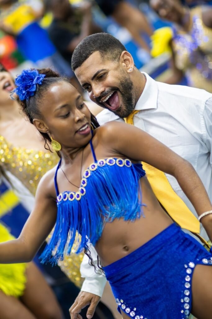 Passista-683x1024 Unidos da Tijuca antecipa horário dos Ensaios Shows que acontecem aos sábados