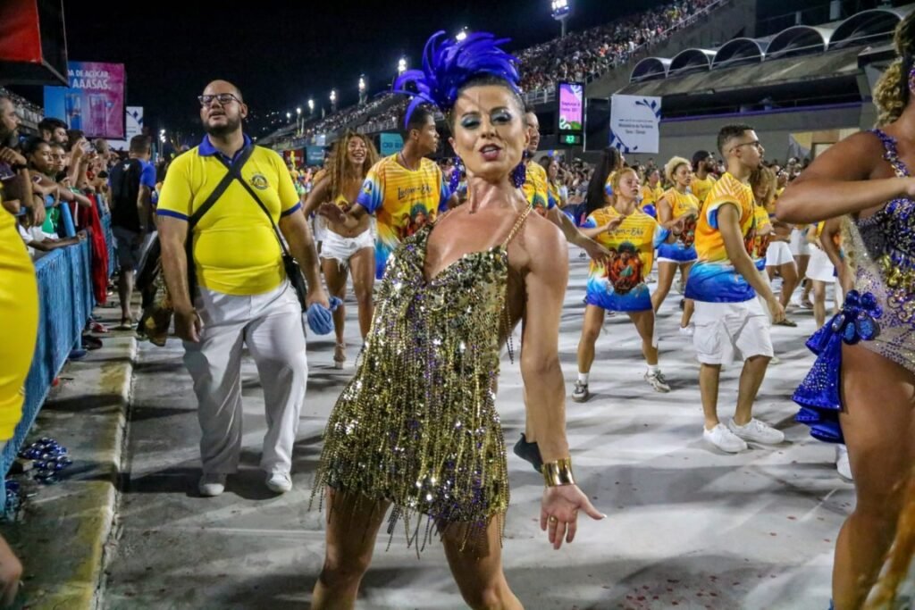 Tatiana-Unidos-da-Tijuca-Foto-Allan-Duffes-3-1024x683 Tatiana Breia ensaia em dose dupla pela Unidos da Tijuca e União da Ilha na Marquês de Sapucaí