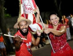 download-5 🎭 O Coração do Carnaval Carioca Bate Aqui! 🎶