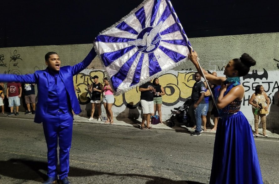 portela_rua1512_21 🎭 O Coração do Carnaval Carioca Bate Aqui! 🎶