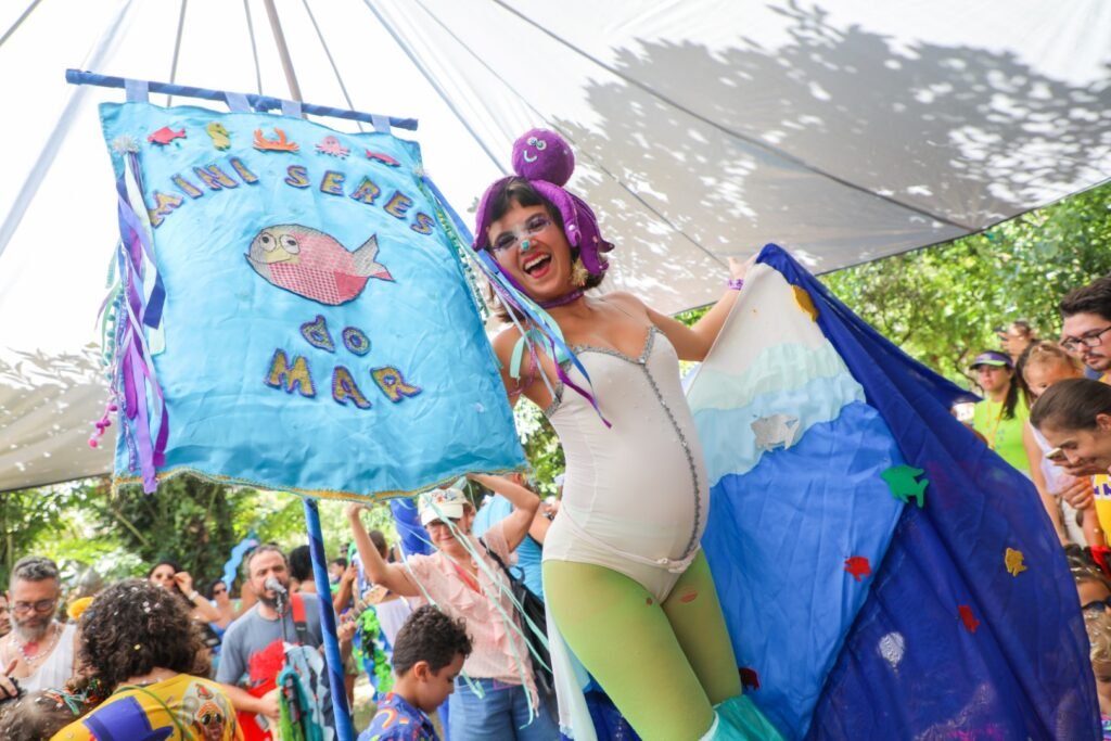 Bloco-Infantil-Mini-Seres-do-Mar-Foto-de-Alexandre-Macieira-Riotur-1-1024x683 Com estrelas como Pabllo Vittar, Naldo e Juliette, ‘SeráQAbre?’ estreou no circuito de megablocos do Rio neste domingo (9/02), num desfile em celebração à diversidade
