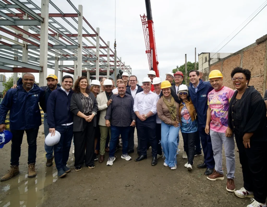 FAU_3614-1024x796 Presidentes da Série Ouro visitam obras da Fábrica do Samba ao lado do prefeito Eduardo Paes