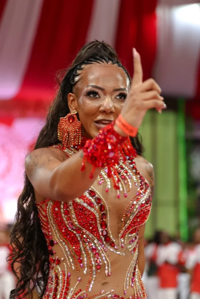 Feijoada-da-UPM-outubto-5-683x1024 Feijoada Da Unidos De Padre Miguel Reúne Mangueira E União De Maricá Em Tarde De Quadra Lotada Na Vila Vintém