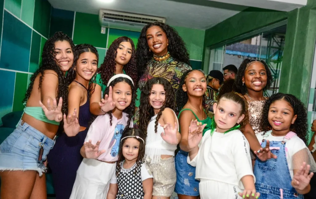 WhatsApp-Image-2025-10-21-at-10.58.06-2-1024x645 Imperatriz Leopoldinense realiza coroação da Rainha IZA no próximo domingo (26)