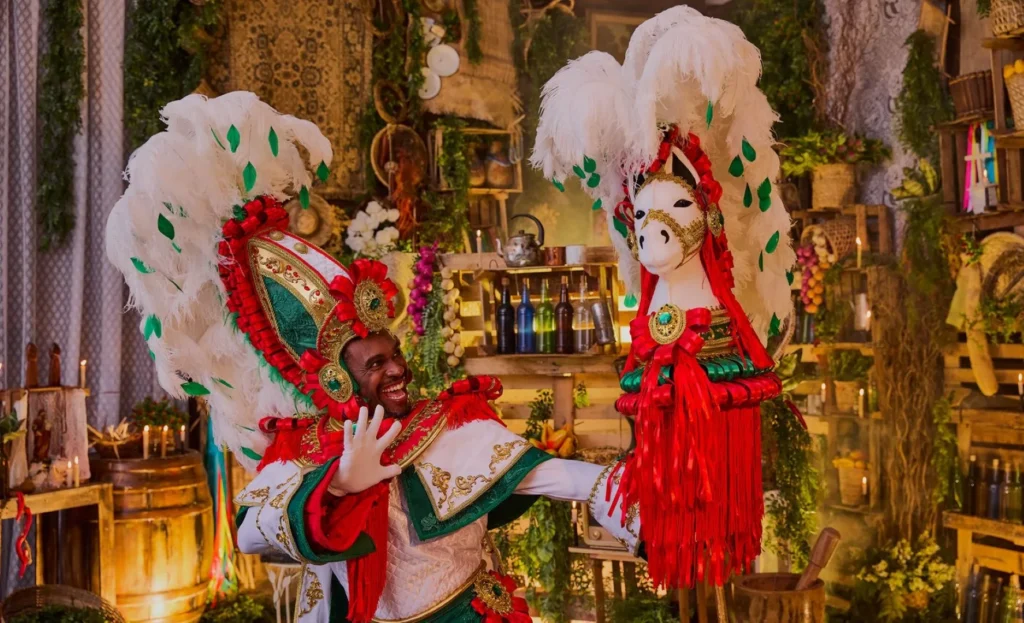 WhatsApp-Image-2025-10-22-at-01.23.00-1024x623 Mangueira divulga protótipos das fantasias de suas alas comerciais para o Carnaval 2026
