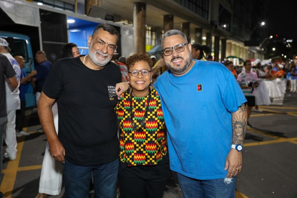 Academicos-de-Niteroi-114-1024x682 Acadêmicos de Niterói pisa forte na Amaral Peixoto e recebe presenças ilustres de Marcelo Freixo, Talíria Petrone, Verônica Lima e André Bento