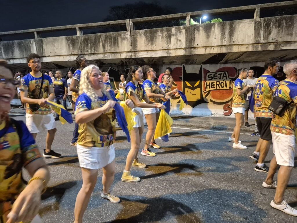 20251215_222539-1024x768 A rua como resposta: Tuiuti canta alto e reafirma sua identidade para 2026