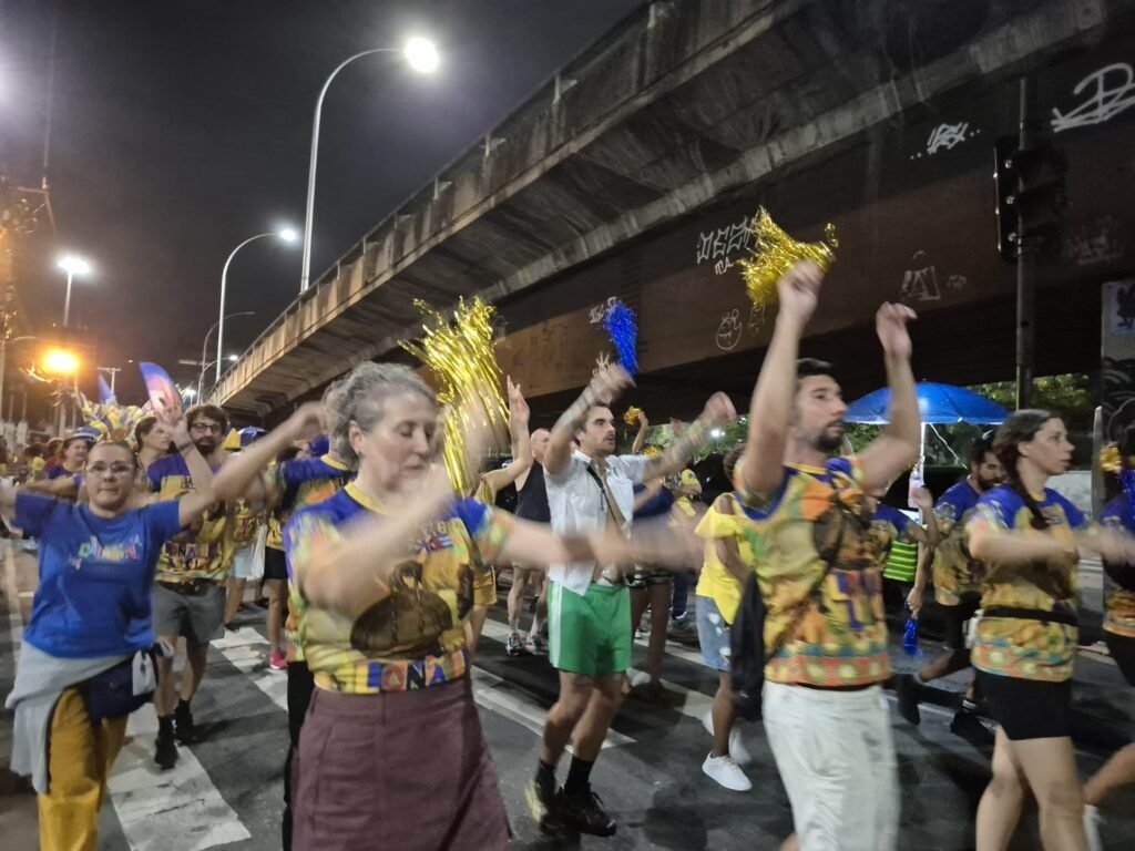 20251215_224501-1024x768 A rua como resposta: Tuiuti canta alto e reafirma sua identidade para 2026