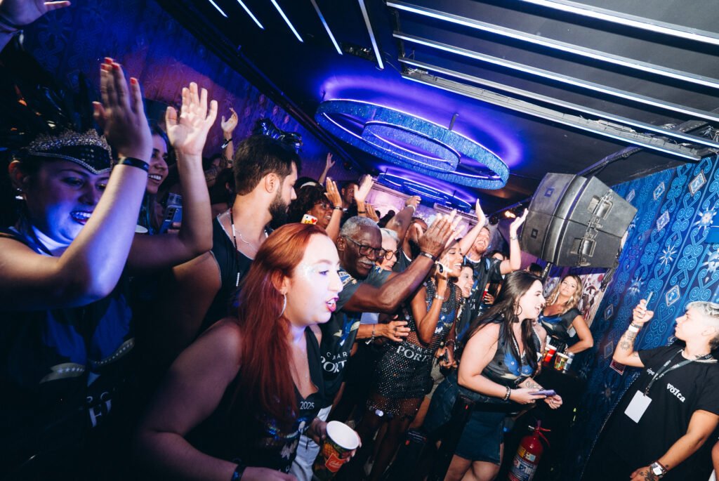 Camarote-Portela-_sexta-173-1024x685 CARNAVAL 2026: Camarote Portela terá Diogo Nogueira, Xande de Pilares, Revelação, MARVVILA e muito mais!