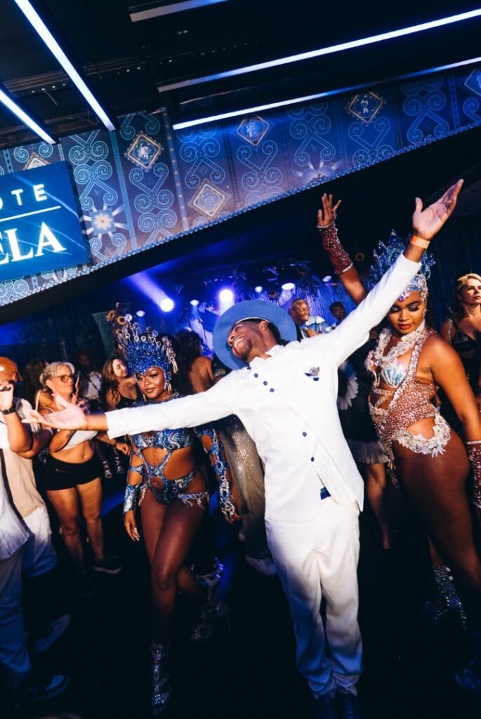 Camarote-Portela-_sexta-242-685x1024 CARNAVAL 2026: Camarote Portela terá Diogo Nogueira, Xande de Pilares, Revelação, MARVVILA e muito mais!