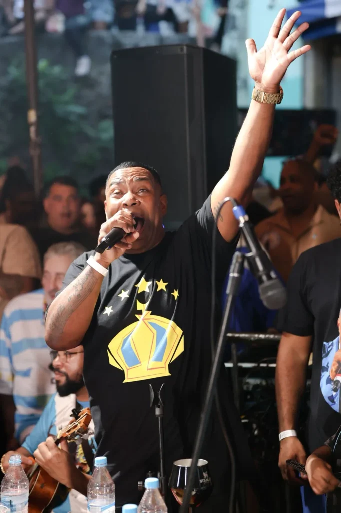 pedradosal-682x1024 Unidos de Vila Isabel encerra temporada de Carnaval 2026 com ensaio simbólico na Pedra do Sal