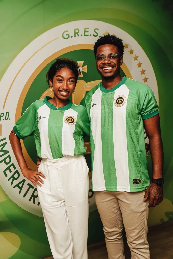 WhatsApp-Image-2026-03-24-at-22.00.30-685x1024 Imperatriz Leopoldinense apresenta novos casais de Mestre-Sala e Porta-Bandeira para o Carnaval 2027